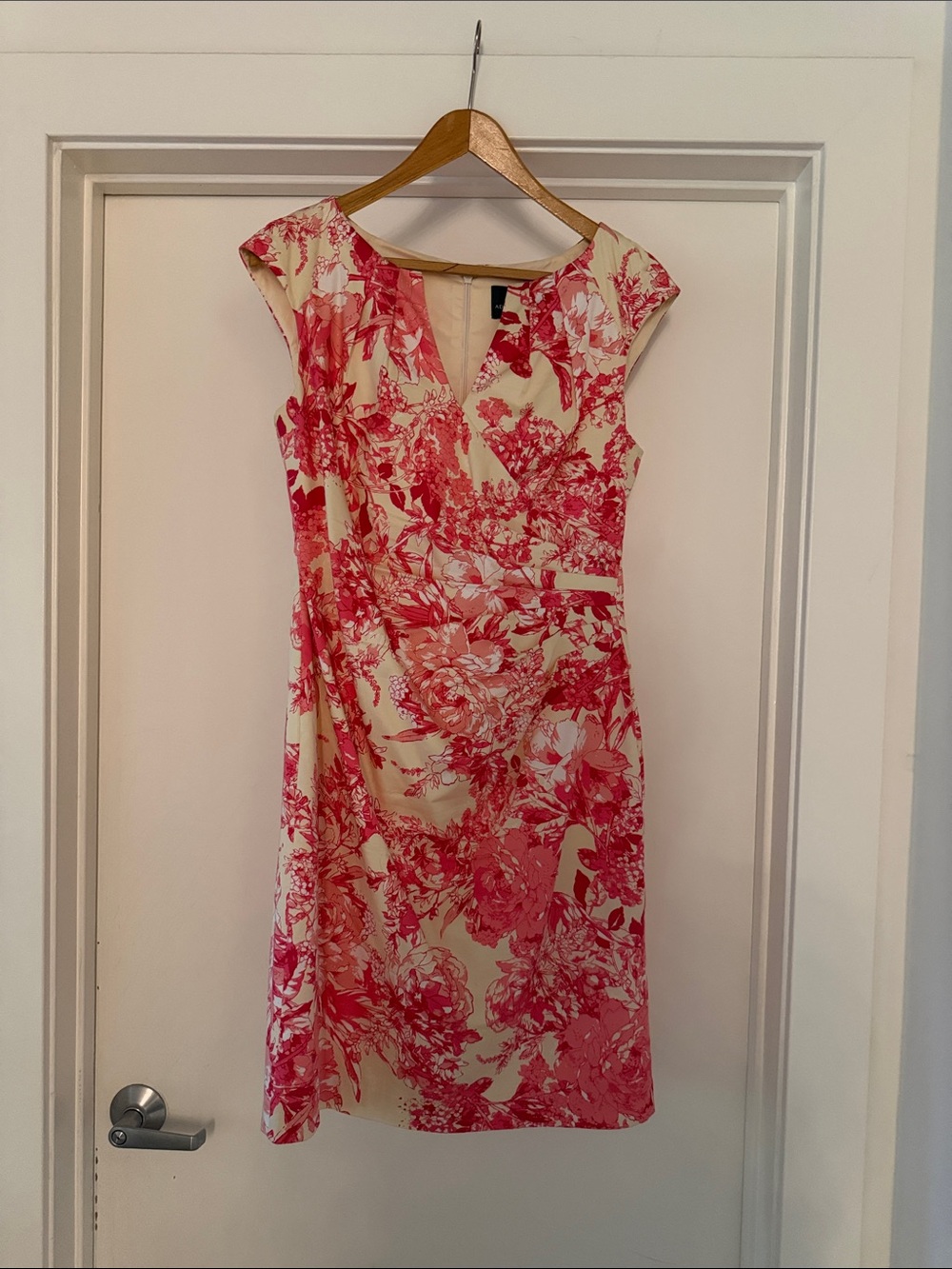 Adrianna Papell Pink Floral Cap-Sleeve Sheath Dress on Cream